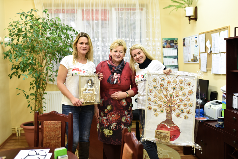 taking direct action helping children in need in poland supporting foster care
